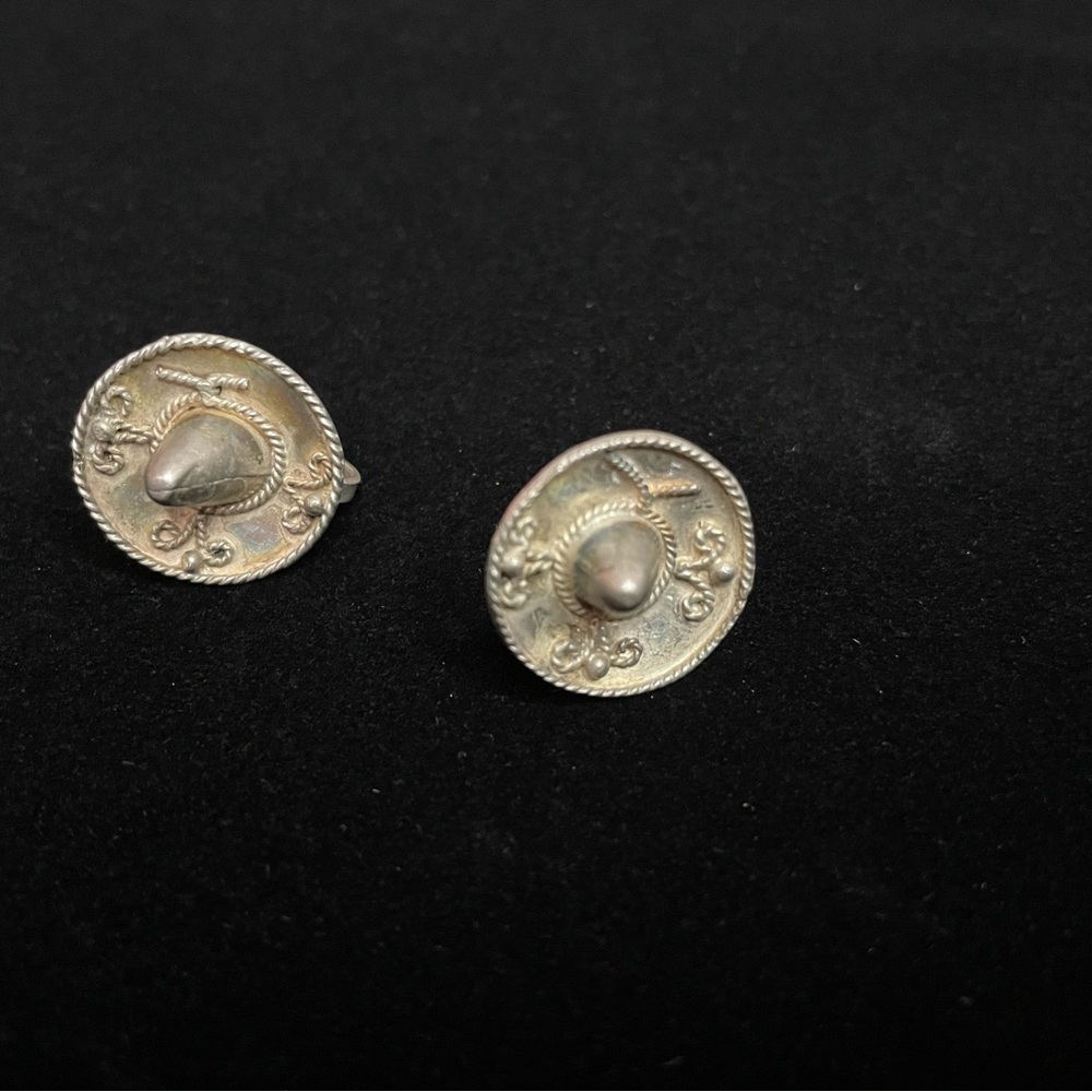 Sombrero Silver Screwback Earrings